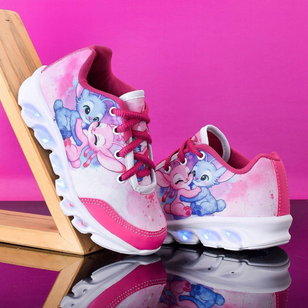 Tênis Infantil Stitch com Luzes LED e Design Exclusivo